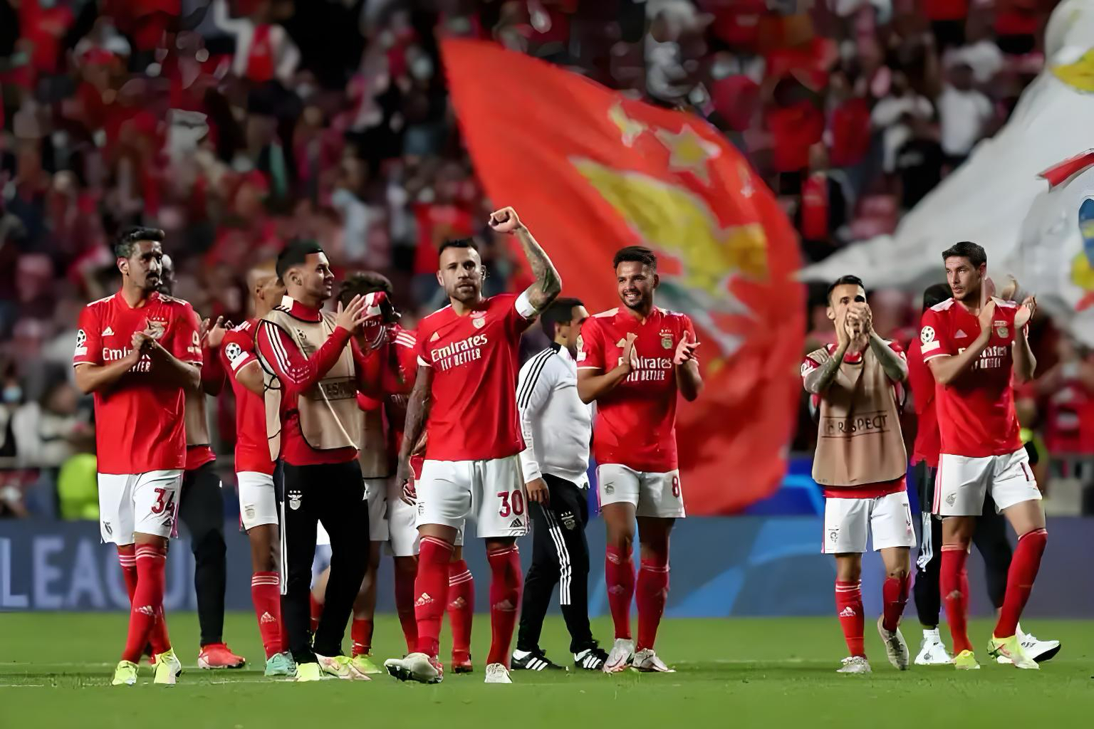 包含里程碑夜！葡萄牙体育调整名单，英超今晚刷纪录，话题不断，阵容厚度经受考验的词条